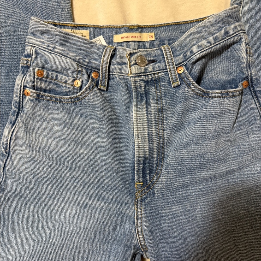 Levi’s Ribcage Wide Leg Jeans - Picture 2 of 4